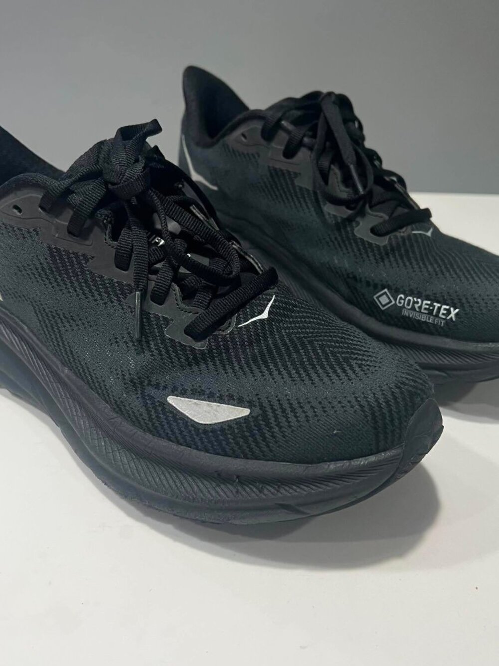 HOKA Womens Clifton 9 GTX Waterproof Running Shoes Black Size 8.5